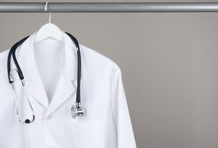 خرید روپوش سفید پزشکی مردانه + قیمت فروش استثنایی